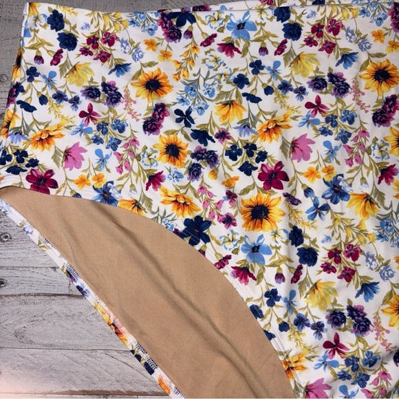 Old Navy Floral Print Swim Bottom High Waist Bikini Bottom Plus Size 4X - Picture 5 of 15